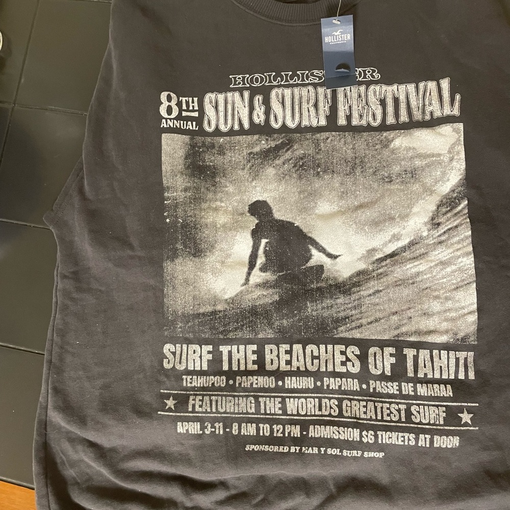 Hollister Black Sun & Surf Festival Tee